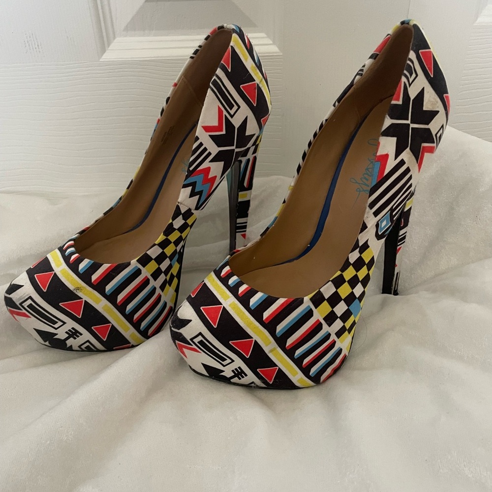 Taylor Says 6” Forever Young pumps